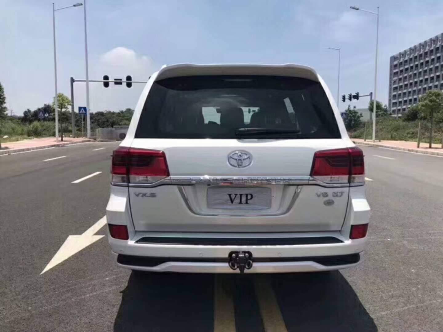 17款丰田兰德酷路泽5700VX-S，7座豪华顶配限量版SUV，47万开走！
