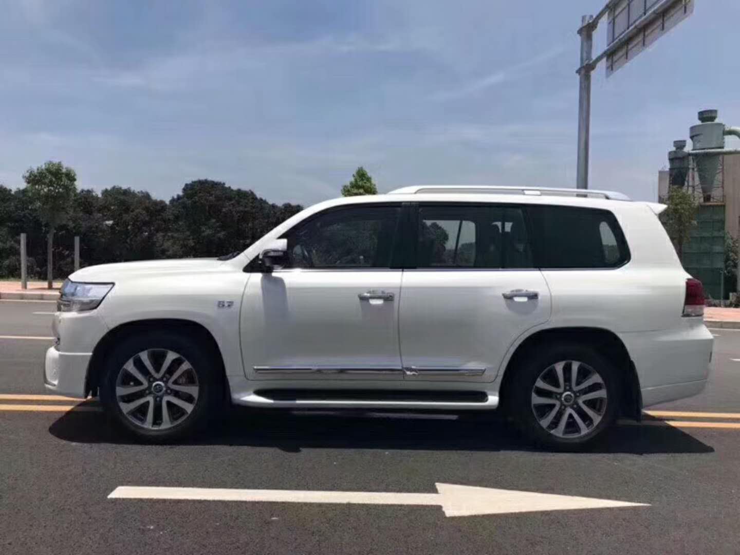 17款丰田兰德酷路泽5700VX-S，7座豪华顶配限量版SUV，47万开走！