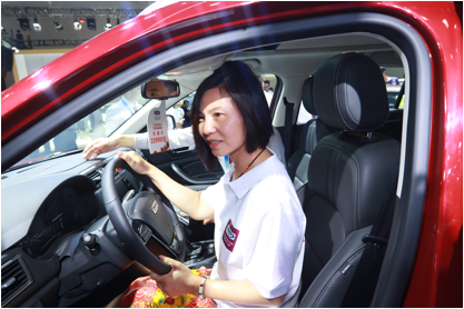 百人齐点赞：新观致，要得！看车团高频词：安全、品质