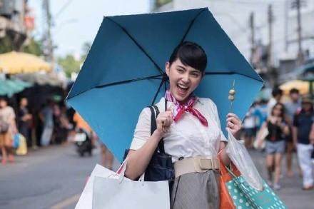 泰国电视剧《突然20岁》：70岁的奶奶变成了20岁的少女，Mai演绎了超搞笑的角色