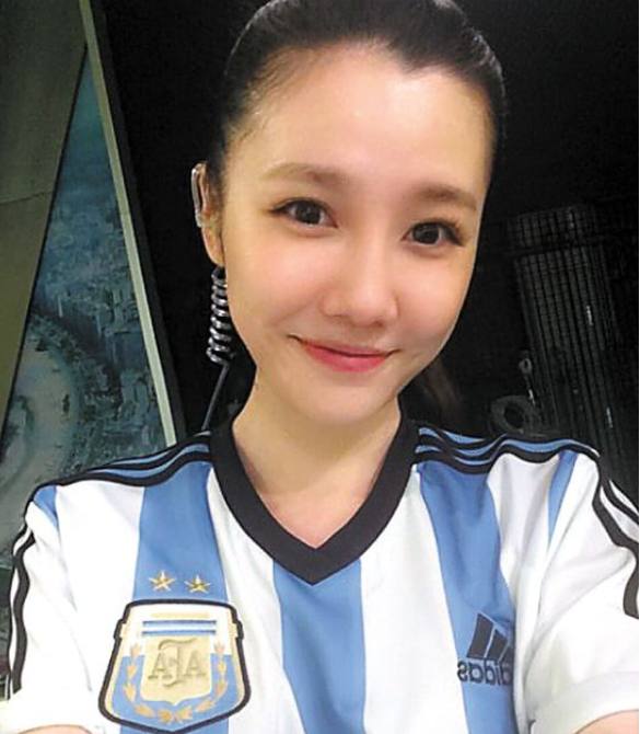 刘语熙 我爱世界杯(世界杯美女之"乌贼刘":神预测堪比贝利,央视主播红