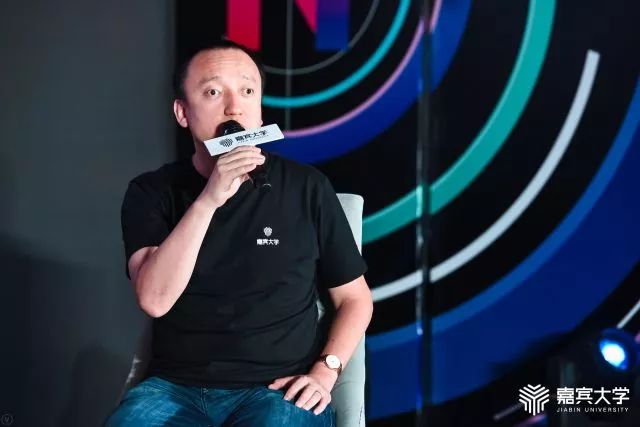 从卖矿泉水到送矿泉水，模式创新是如何改变创业公司的？