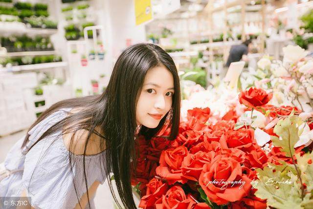 大学牛逼也是一种错，女大学生太优秀被传潜规则，遭全系人排挤