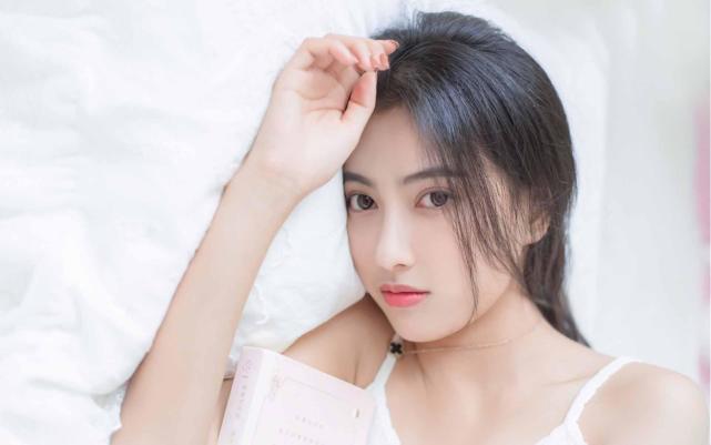 男人对你占有欲很强，是真爱吗？其实只是太自私！