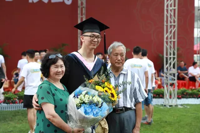 中南大学2018届毕业典礼暨学位授予仪式回顾！