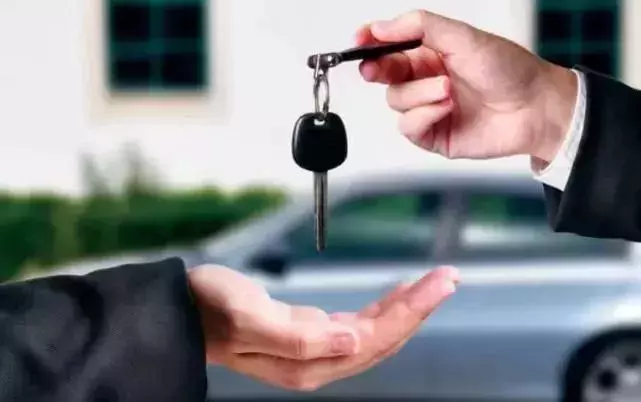 新型二手车骗局：上百“戏精”专发假信息，从订金开始骗