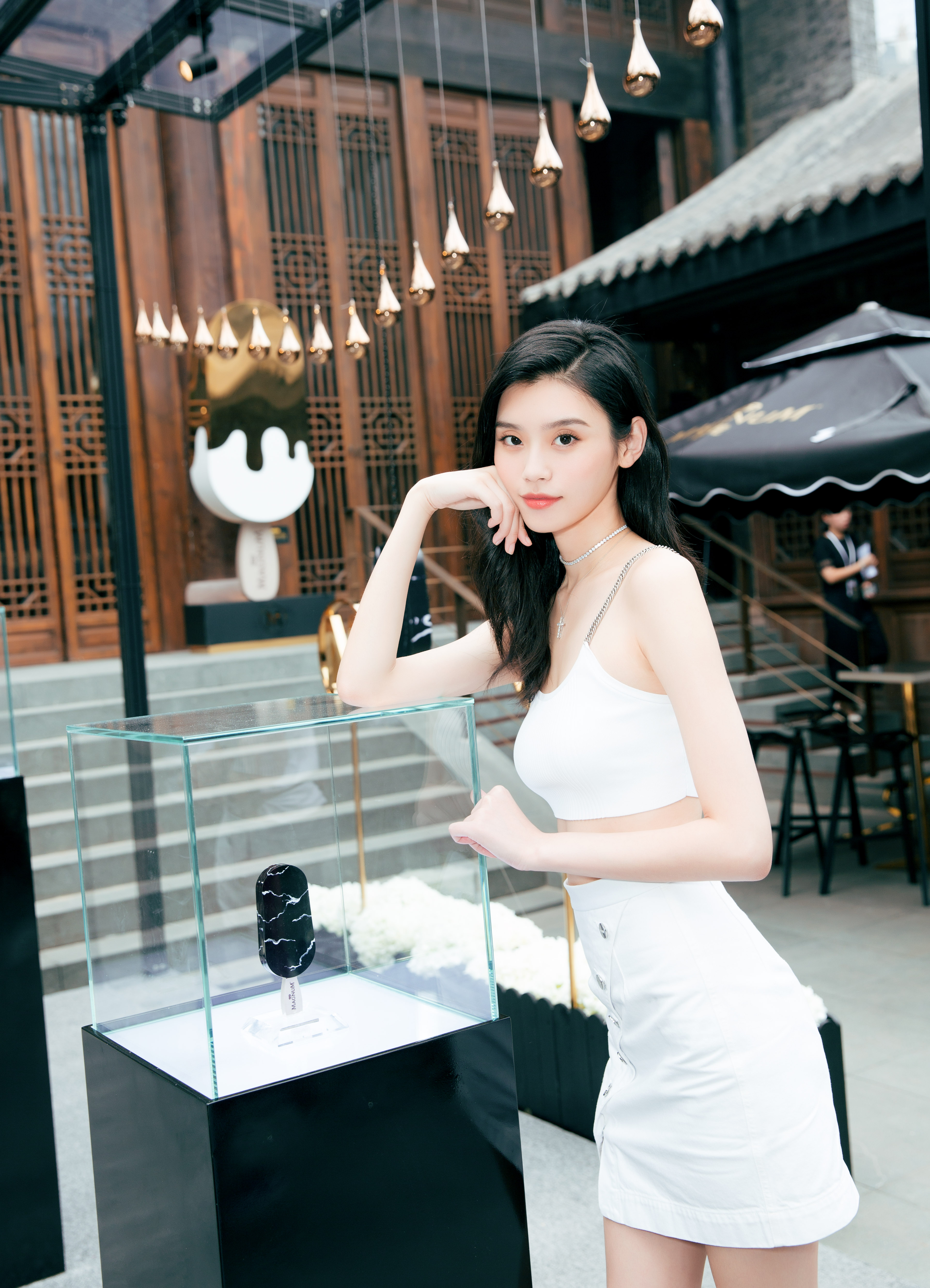 女神奚梦瑶亲临助阵!梦龙为蓉城带来极致欢愉体验