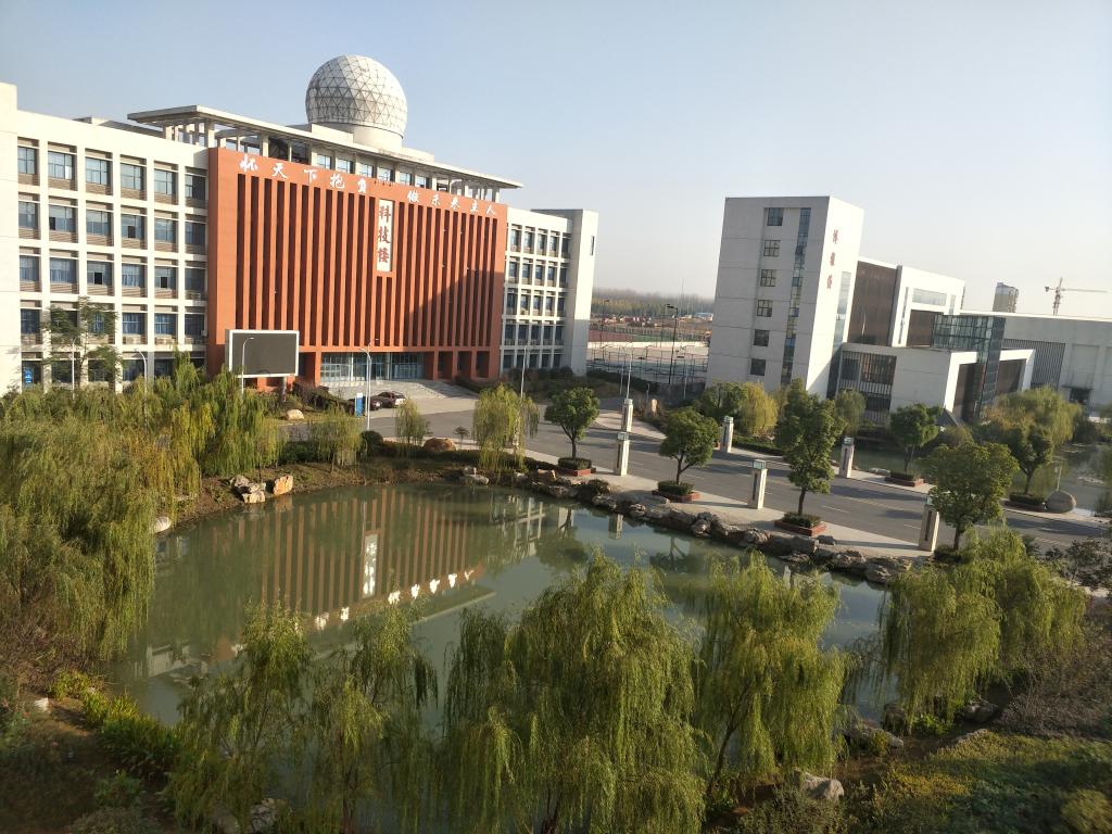 「填空题」这是一所？学校