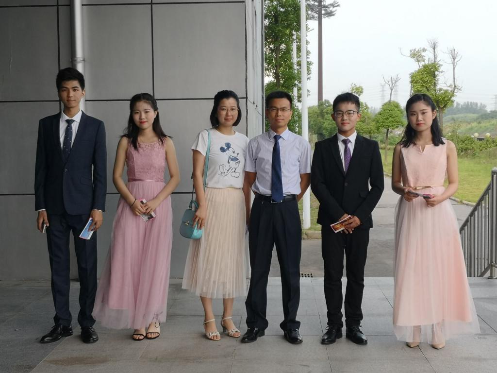 「填空题」这是一所？学校