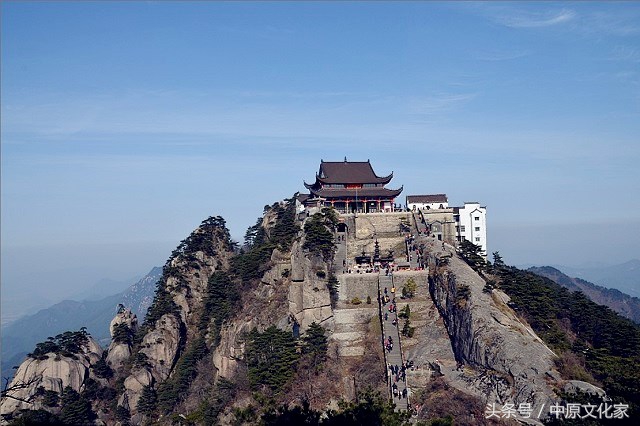 中国十大许愿最灵的地方(中国最灵验的10大许愿地，排名第一是？盘点最有祈福文化名山寺院)