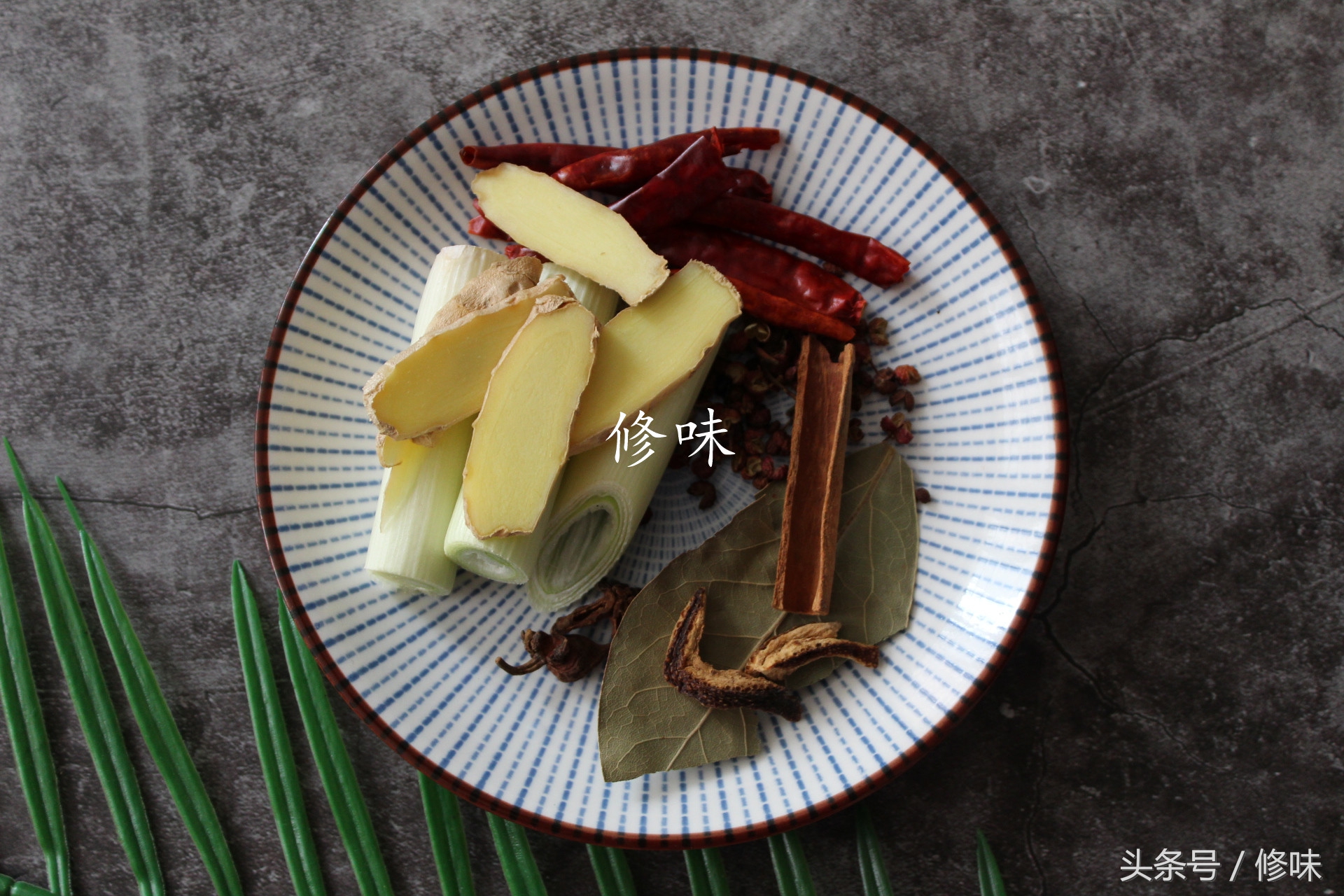 麻辣鹵雞爪的做法,麻辣鹵雞爪的做法及配料