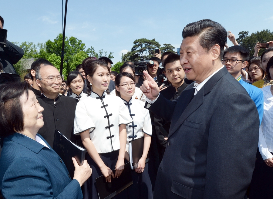 习近平：领导干部要多读一点历史