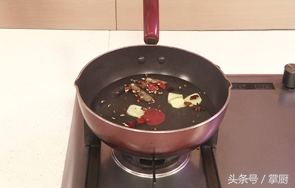 卤鸡爪最好吃的做法，不用一滴油，美味又健康，待客喝酒的必备菜