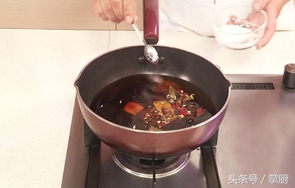 卤鸡爪最好吃的做法，不用一滴油，美味又健康，待客喝酒的必备菜