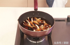 卤鸡爪最好吃的做法，不用一滴油，美味又健康，待客喝酒的必备菜