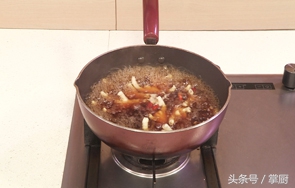 卤鸡爪最好吃的做法，不用一滴油，美味又健康，待客喝酒的必备菜
