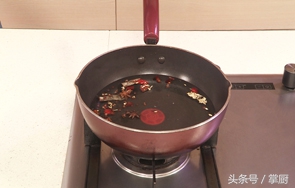 卤鸡爪最好吃的做法，不用一滴油，美味又健康，待客喝酒的必备菜