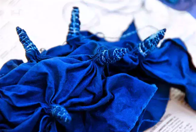 白族扎染|白是苍山雪,蓝是洱海水,染出风花雪月,琴瑟笙箫