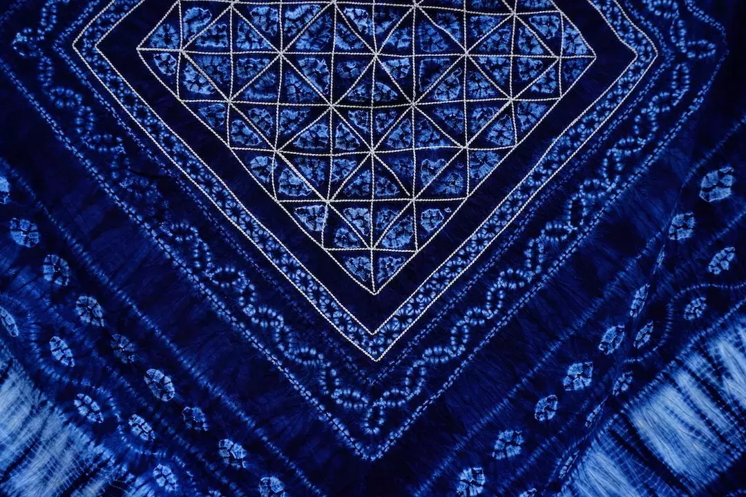 白族扎染|白是苍山雪,蓝是洱海水,染出风花雪月,琴瑟笙箫