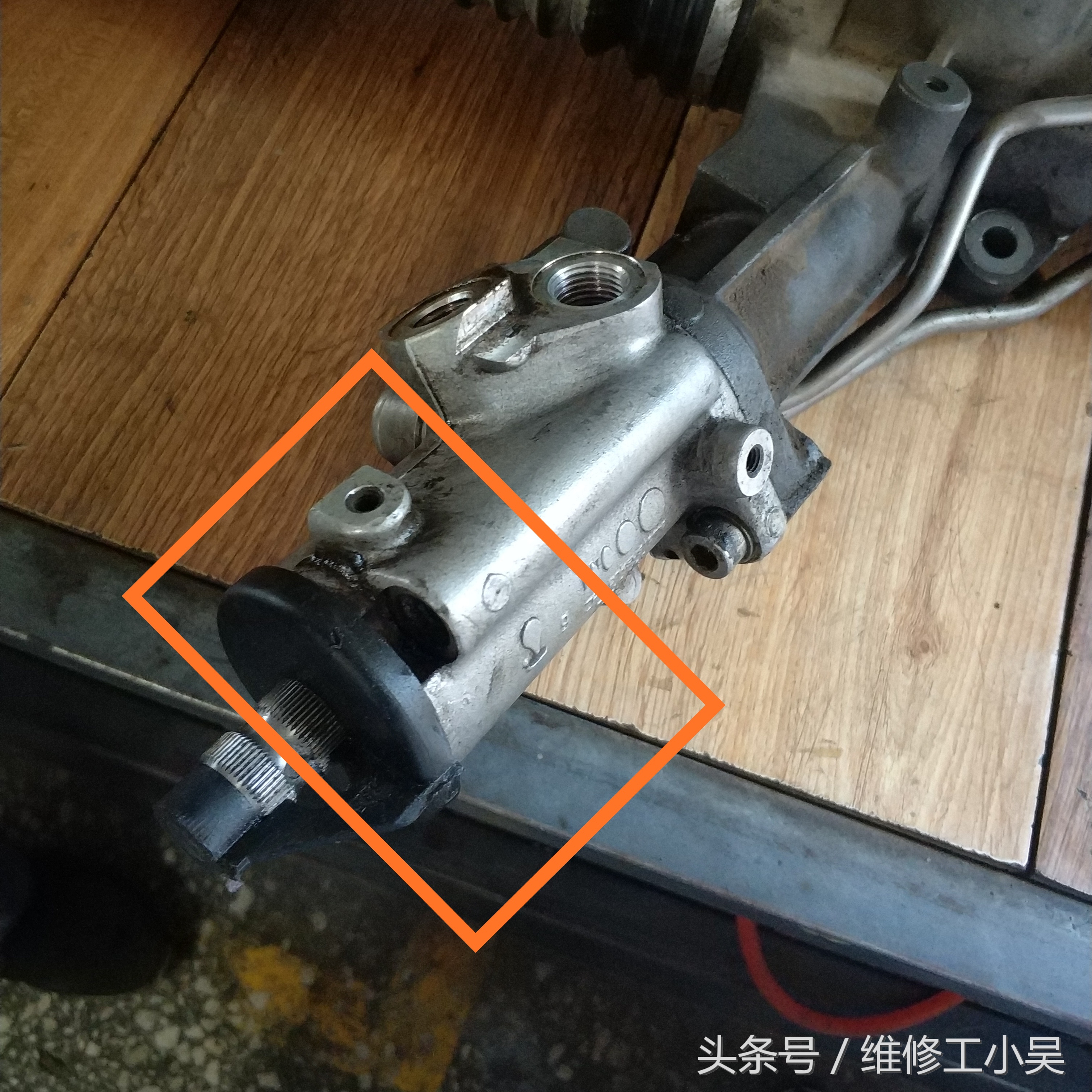 14万公里的宝马方向机又换了，车主：两个月前才换的二手方向机！