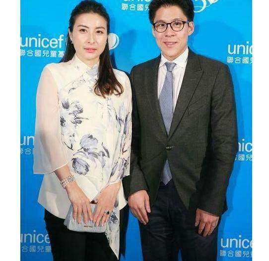 王克楠车祸我们都被郭晶晶骗了原来她的初恋对象不是田亮而是死去多年