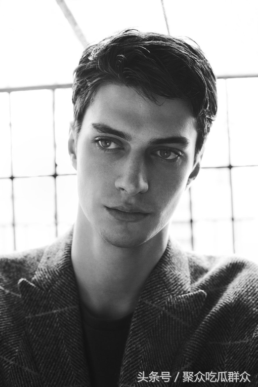 robbie wadge(10位有颜有身材，荷尔蒙爆表的90后鲜肉男模)