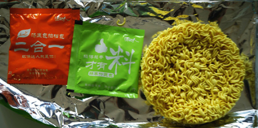 含泪吃完中日韩泰17种方便面，只为寻找最爱的那款！