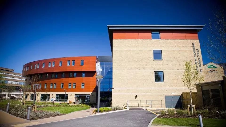 中考自主招生4+1，仅需4年可直升英国公立大学本科最后一年(5年总学费30万）