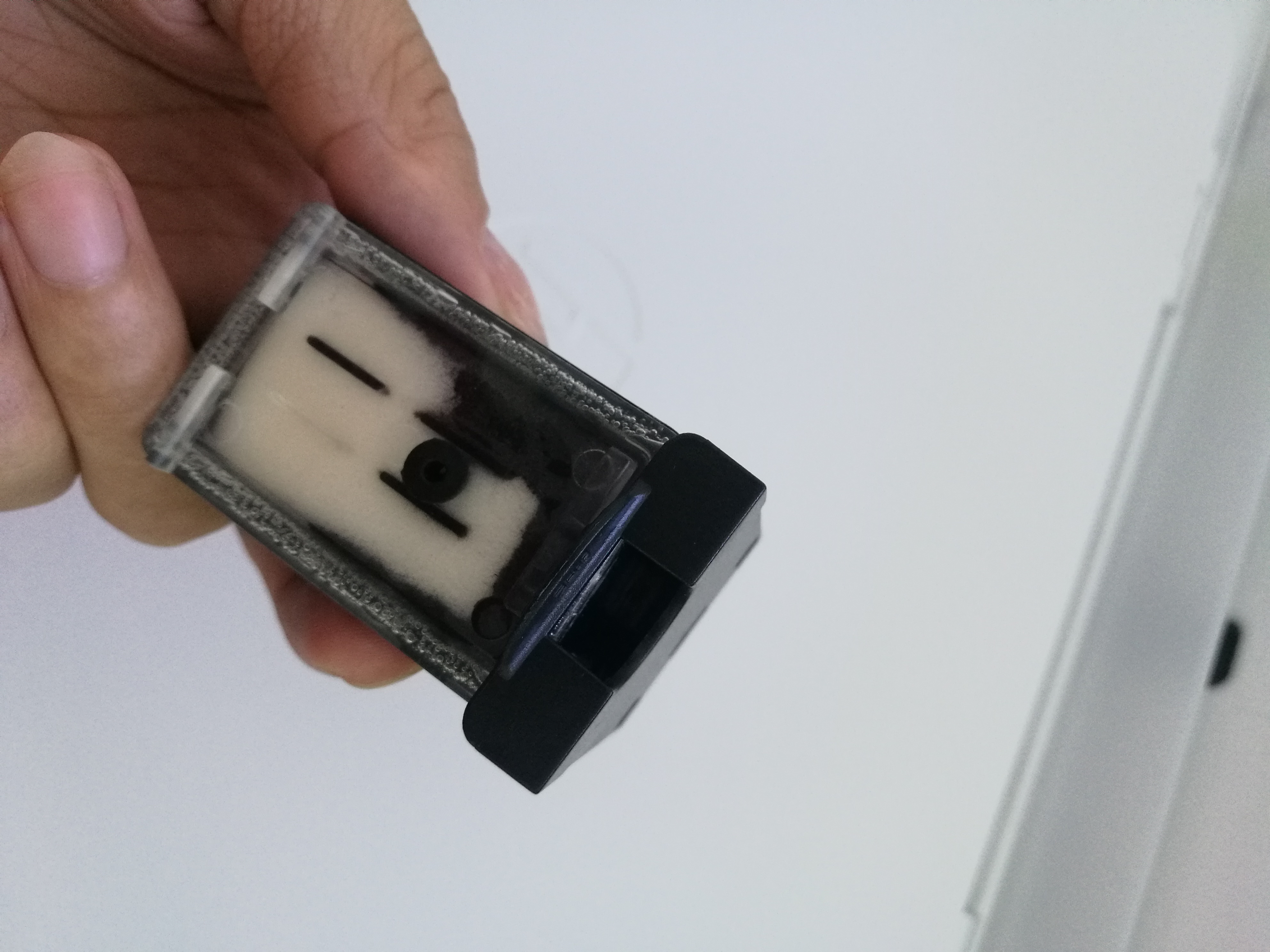 HP2132喷墨打印机从安装到使用图文教程，墨盒、放纸、驱动、打印