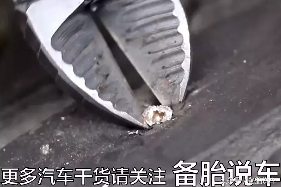 要打一千下？用自行车打气筒给汽车打气是什么体验？