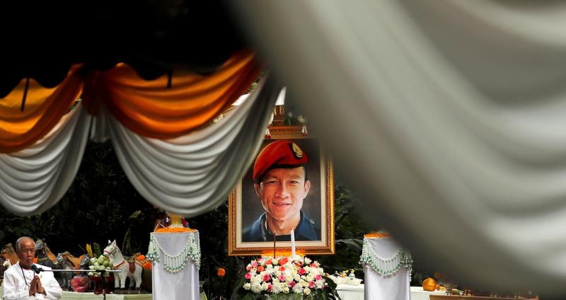 沙曼的葬礼这件事情虽然表面看来和世界杯没有直接的关系,但梅西