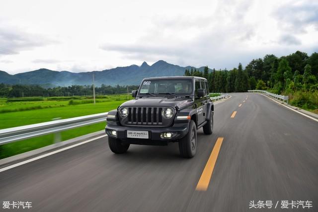 千呼万唤始出来，新Jeep牧马人试驾体验