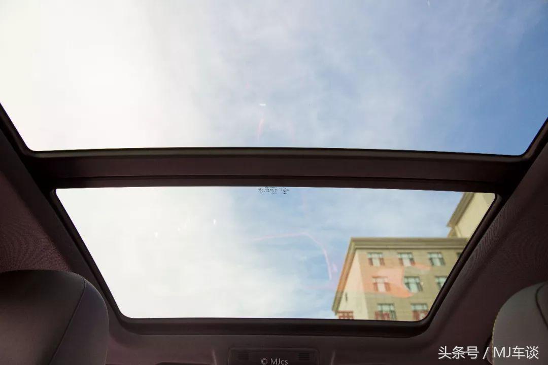 开起来挺高级——90后小伙试驾一汽大众 T-roc 探歌