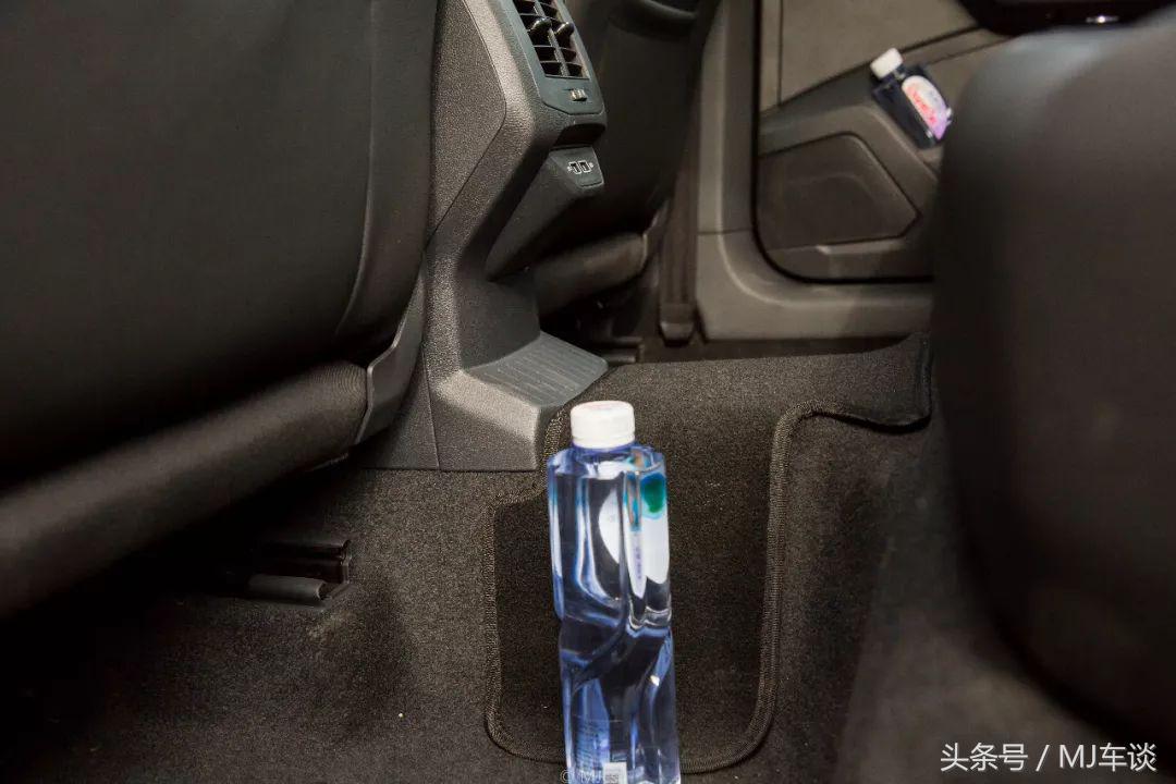 开起来挺高级——90后小伙试驾一汽大众 T-roc 探歌