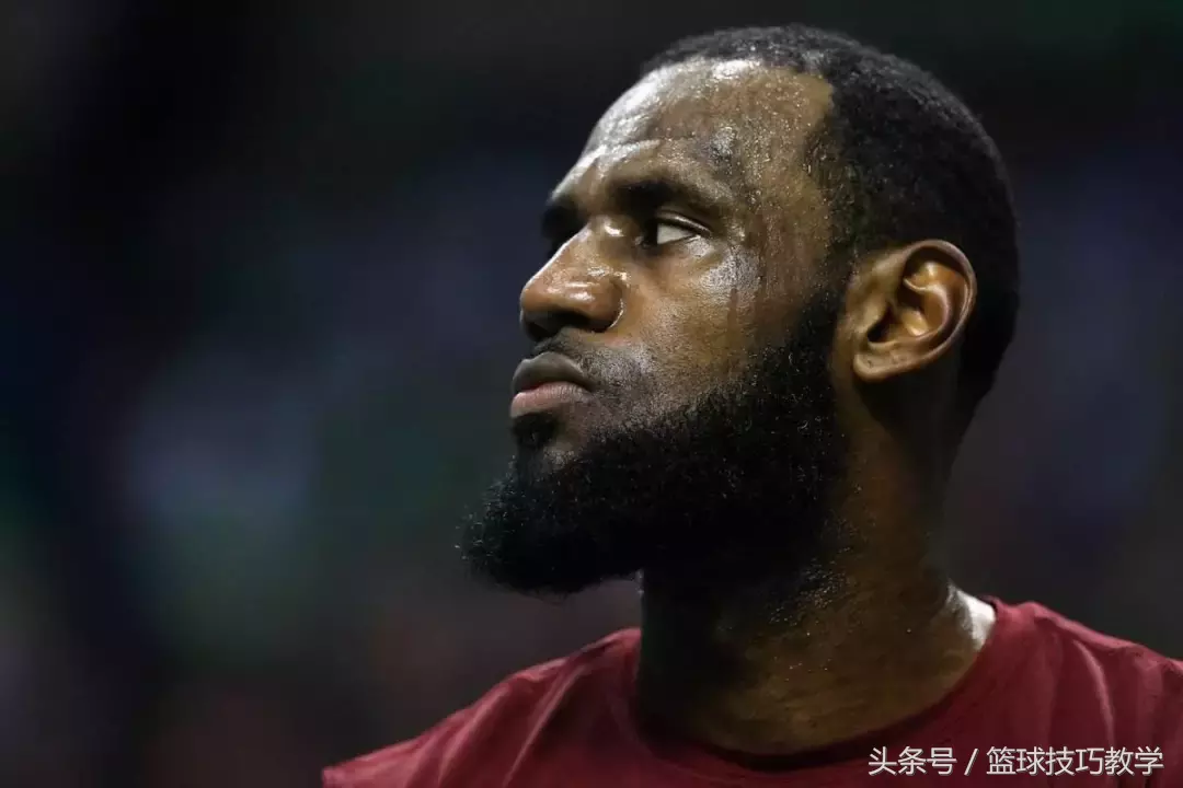 nba比赛前为什么要撒粉(为什么要加入湖人？詹姆斯这次终于亲自回应了！)