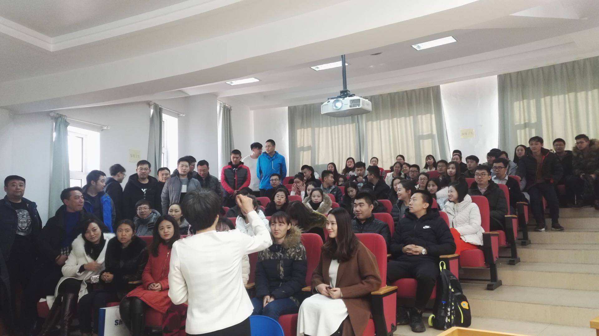 吉林大学在职研究生（2018年吉大护理学在职研究生是怎么上课的呢）