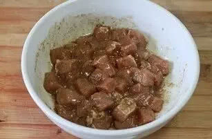 五香牙簽肉,五香牙簽肉的做法