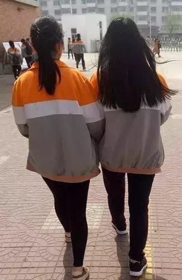 英国中学奇葩校规笑出内伤，但还是被中国中学完败哈哈哈哈哈！