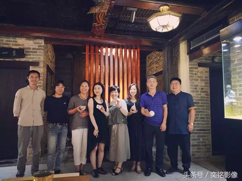 平江首个陶瓷艺术文化展馆,喝茶 尝器把时光留在瓷艺里