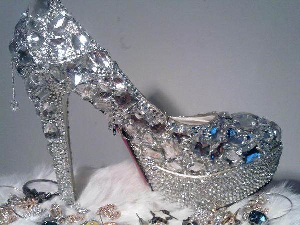 专属十二星座的水晶公主鞋，处女座闪耀迷人，狮子座高贵奢华！