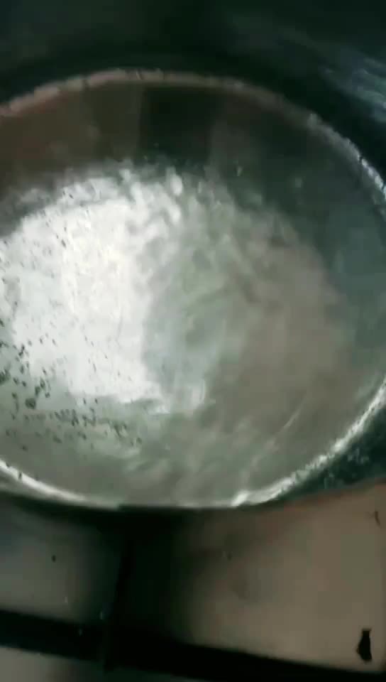 面点师傅教你做水晶饺子，用生粉和用沸水烫面是重点，原来如此！