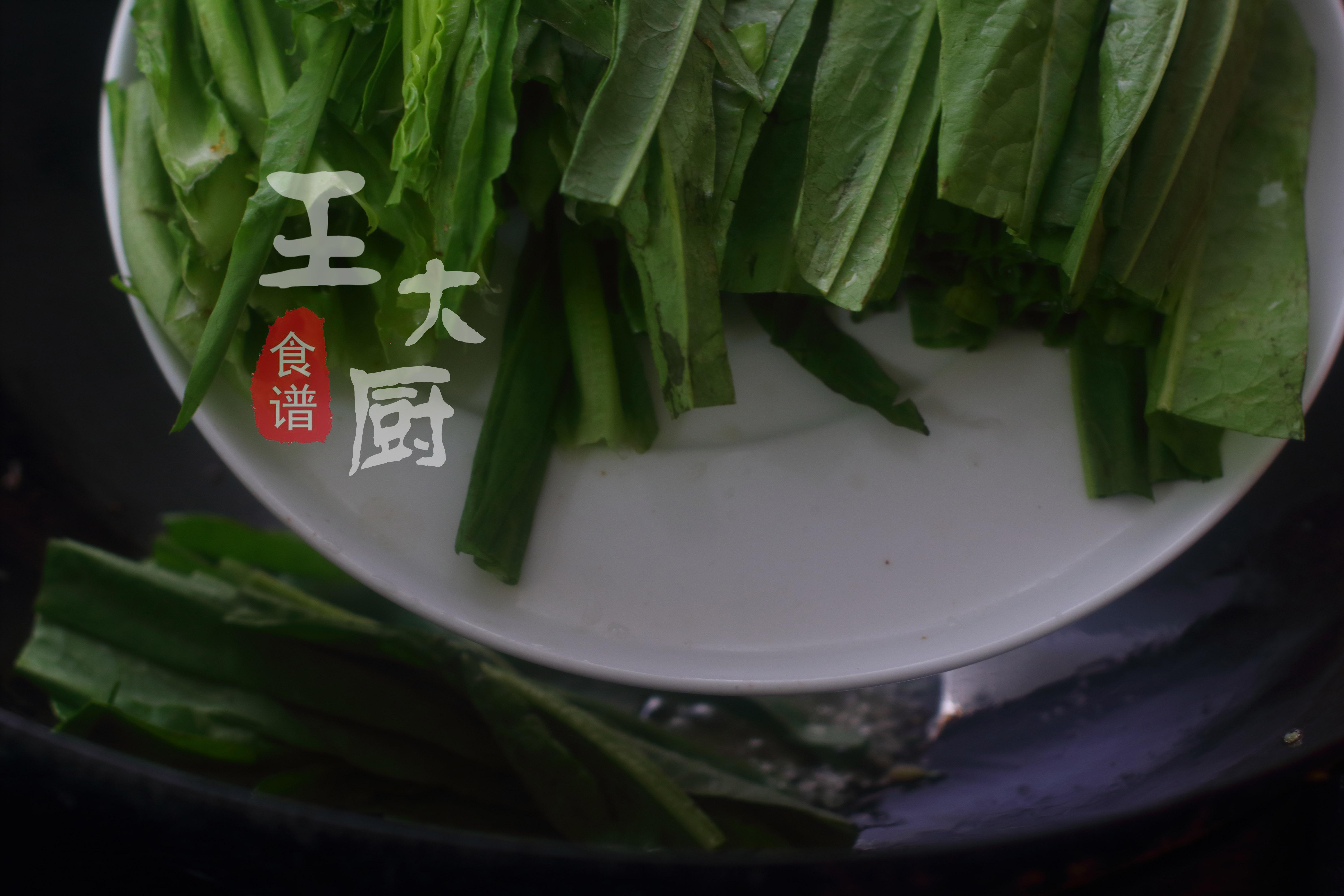 油麦菜炒鸡蛋的做法（油麦菜炒蛋好吃的秘密）