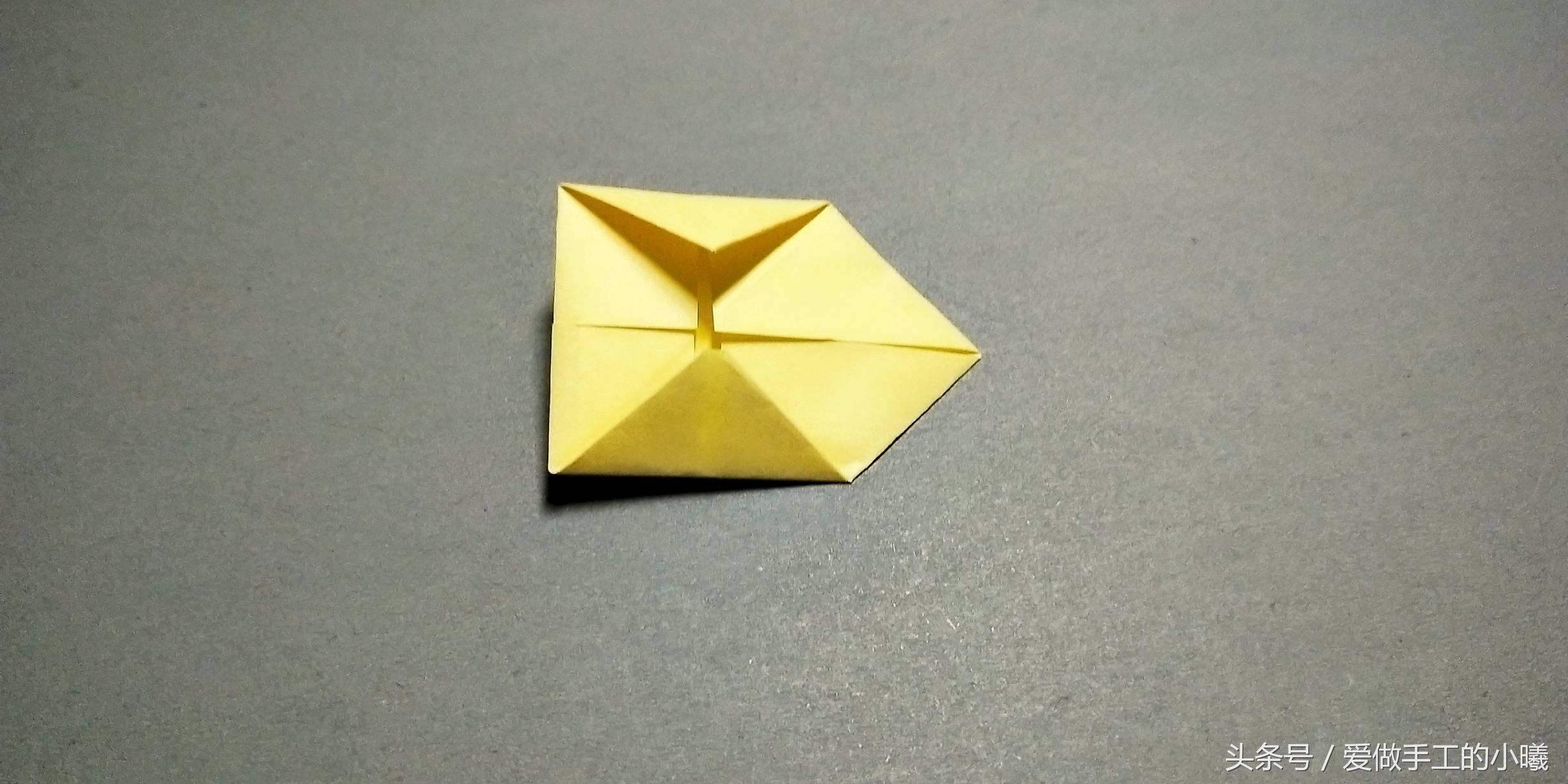 折纸教程：简单飞镖折纸详解