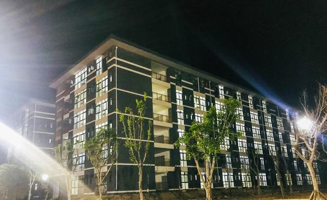 同校同班考出文理科双状元 成都最牛分管校长和班主任去哪儿了？