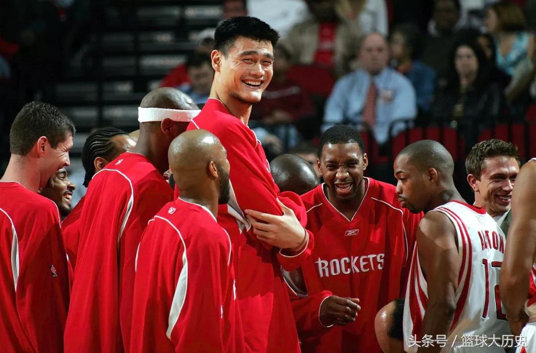 2002NBA选秀状元(2002年选秀大会，姚明是如何当上状元的？)