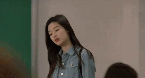 Nini勇闯美高记｜室友”滚床单“，迷你社会让我提前告别清纯