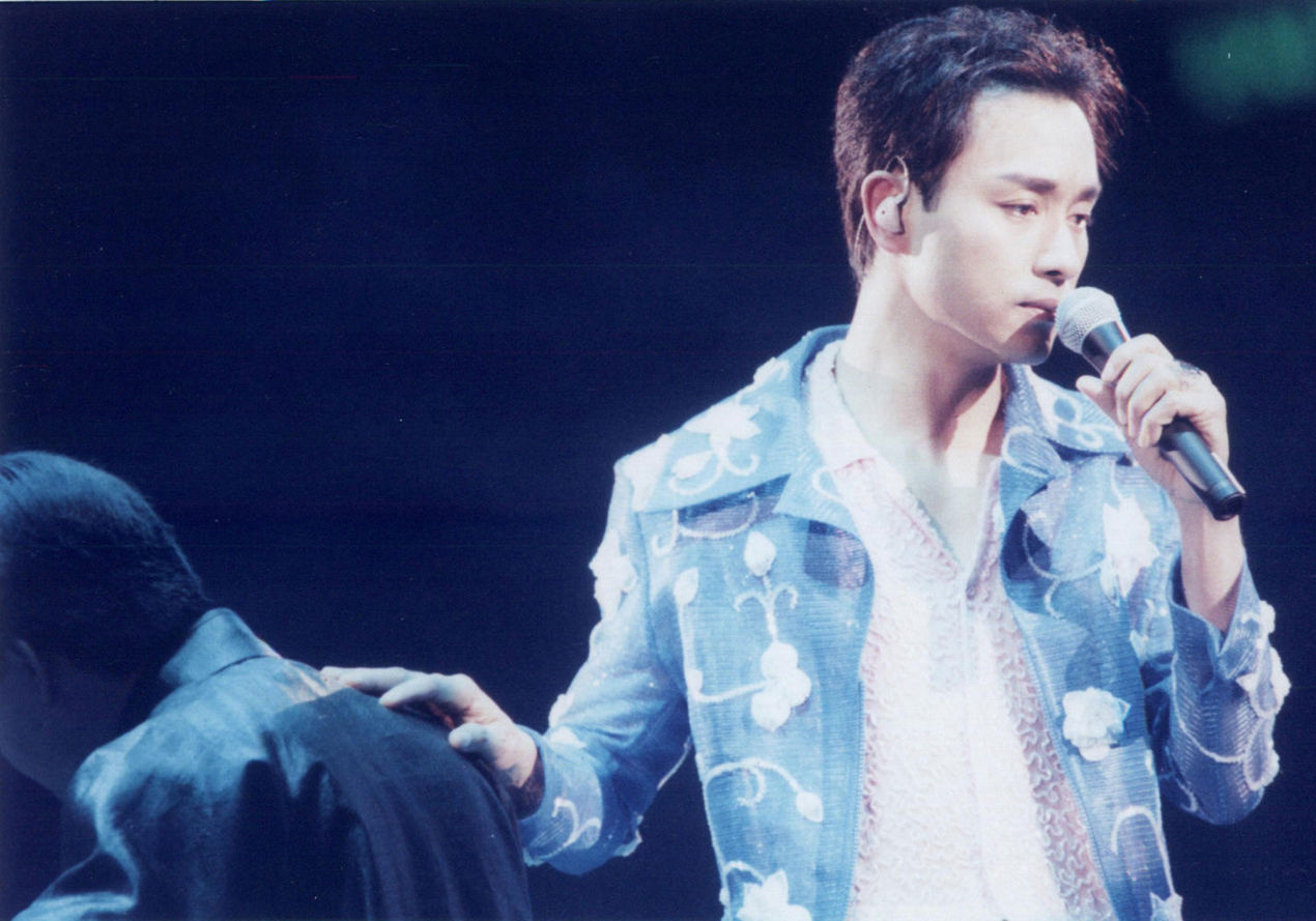 张国荣《玻璃之情》，因抖音而复活，这是哥哥留给我们最好的礼物