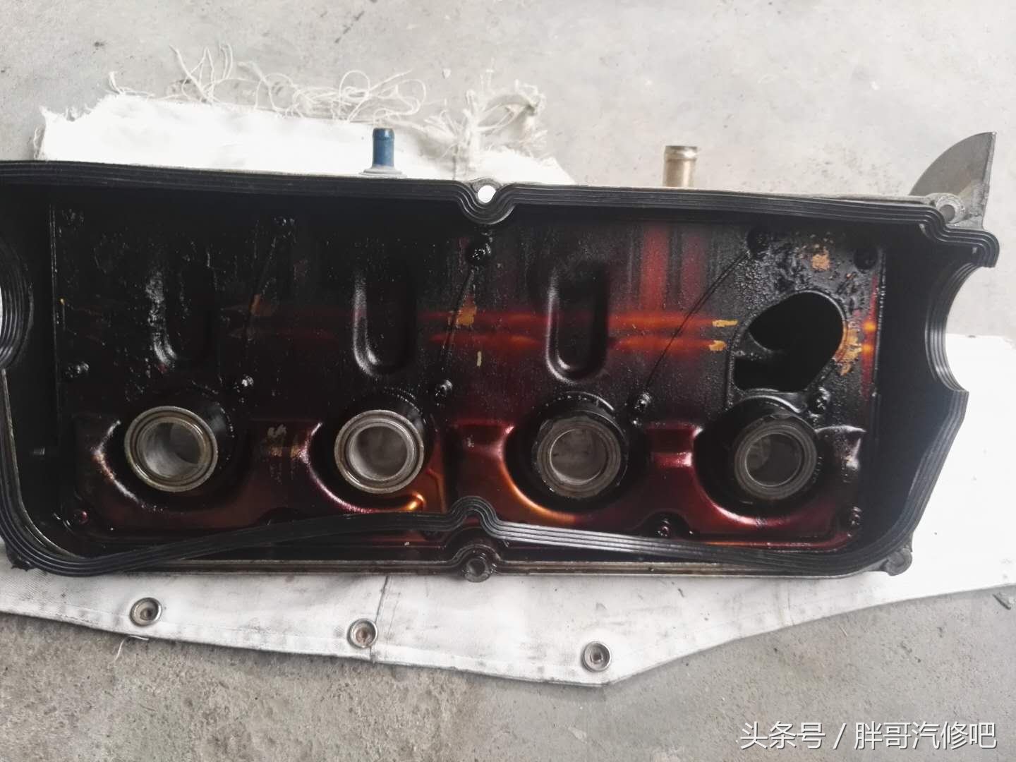 发动机漏油不要怕，胖哥为大家分析解决漏油问题