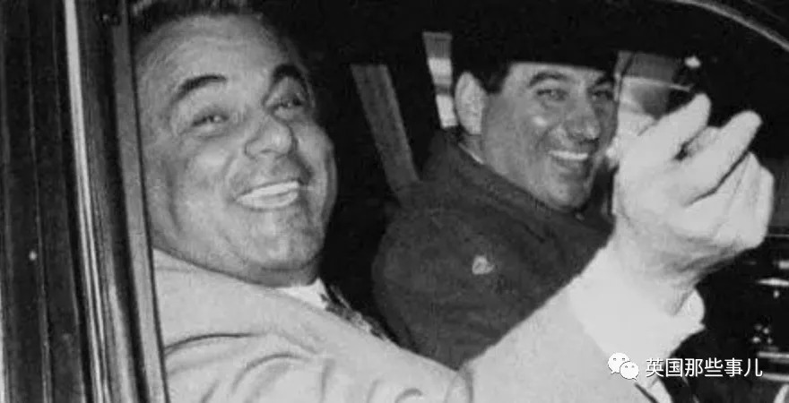 “你们再不收网抓人，过几天我就要当上纽约黑手党教父了！”