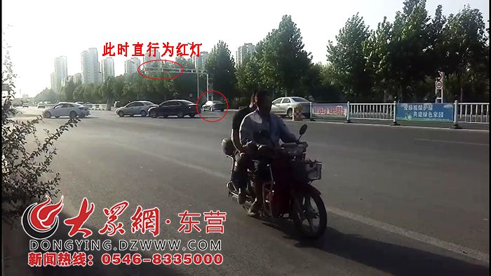 广饶：注意！丁字路口直行也别闯红灯